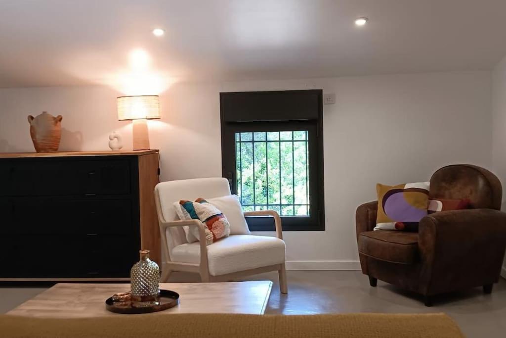 Gite Cosy Au Coeur Du Luberon Lagnes エクステリア 写真
