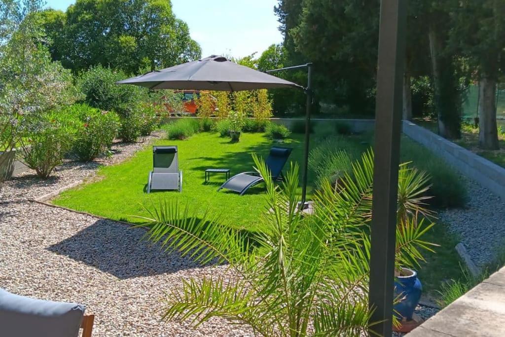 Gite Cosy Au Coeur Du Luberon Lagnes エクステリア 写真